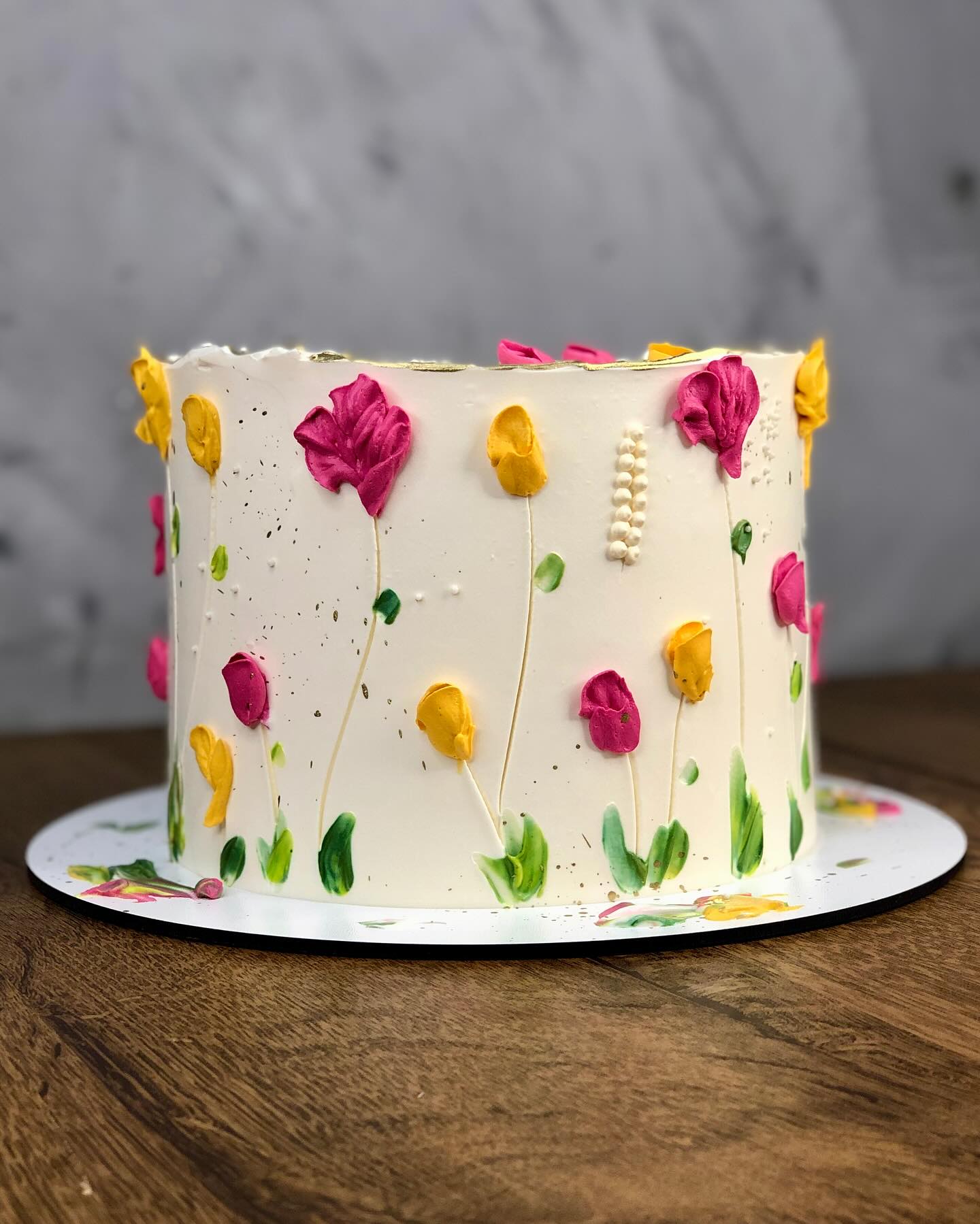 Faça esse bolo de aniversário feminino que fica lindo